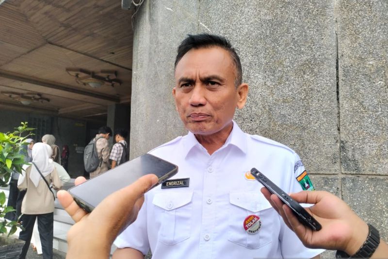 Sumbar Belum Izinkan Ritel Luar Beroperasi untuk Lindungi UMKM Lokal