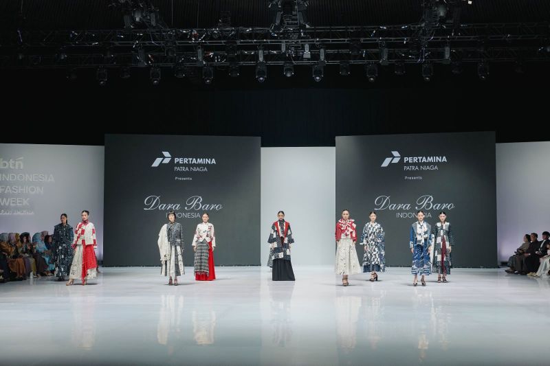 Pertamina Patra Niaga bawa 11 UMKM binaan di Indonesia Fashion Week