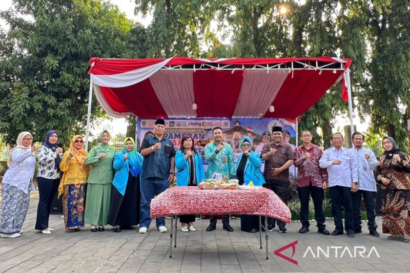 Pemkab Bekasi berdayakan perempuan lewat pameran srikandi kreatif